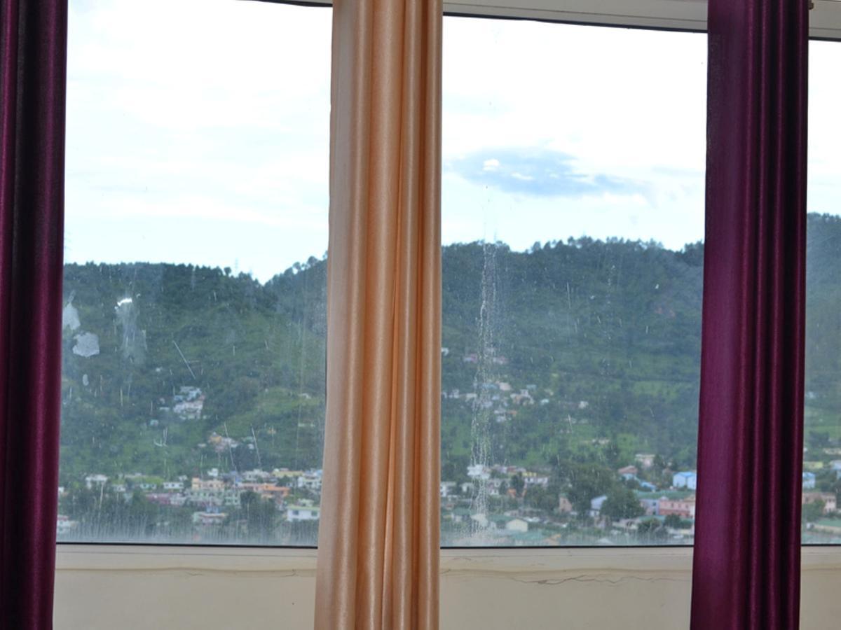 Oyo 37525 Hotel Mall Palace Pithorāgarh Екстериор снимка