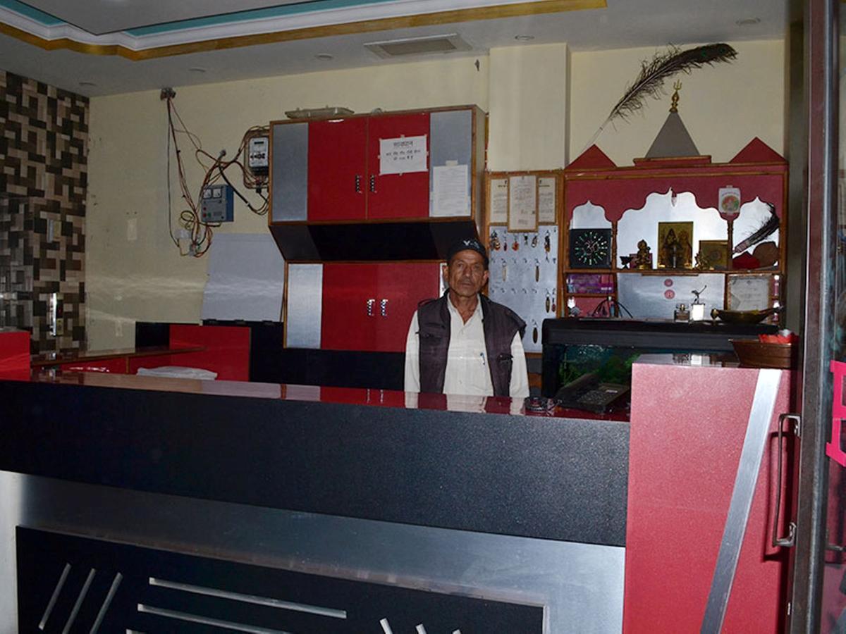 Oyo 37525 Hotel Mall Palace Pithorāgarh Екстериор снимка