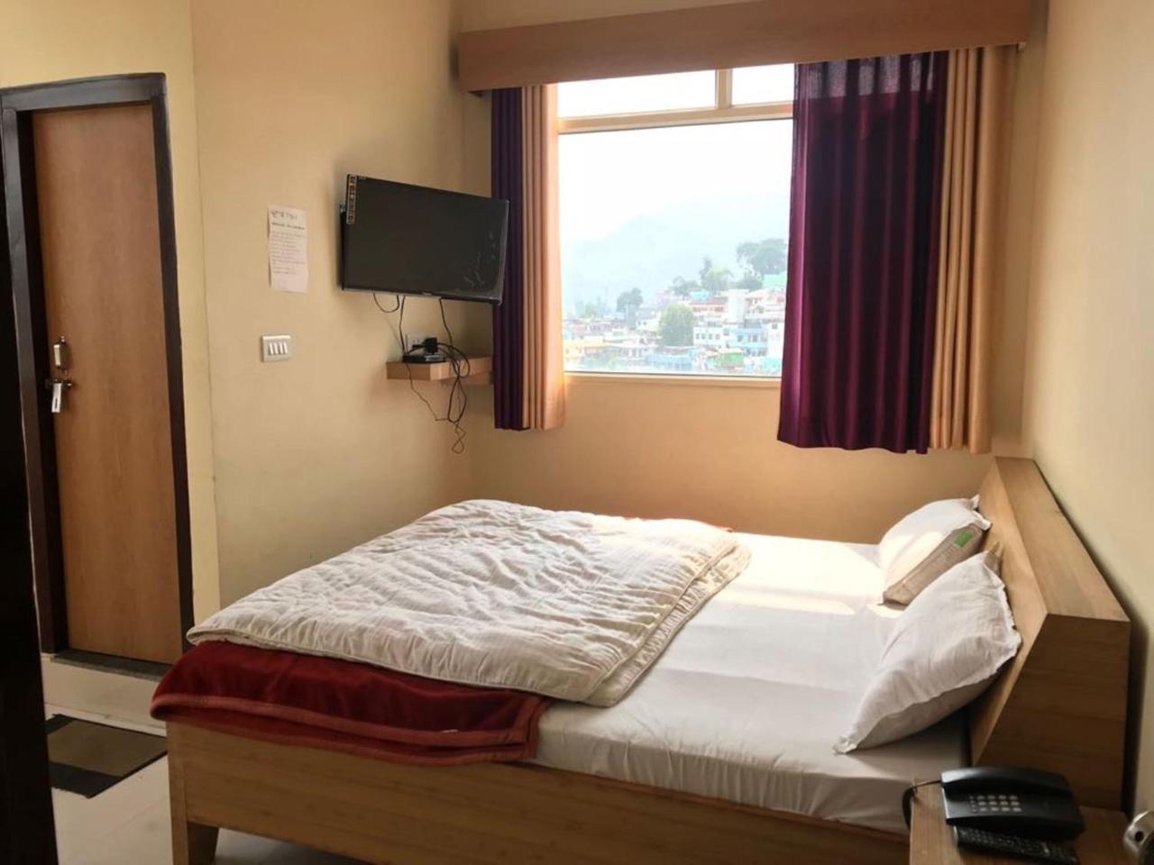 Oyo 37525 Hotel Mall Palace Pithorāgarh Екстериор снимка