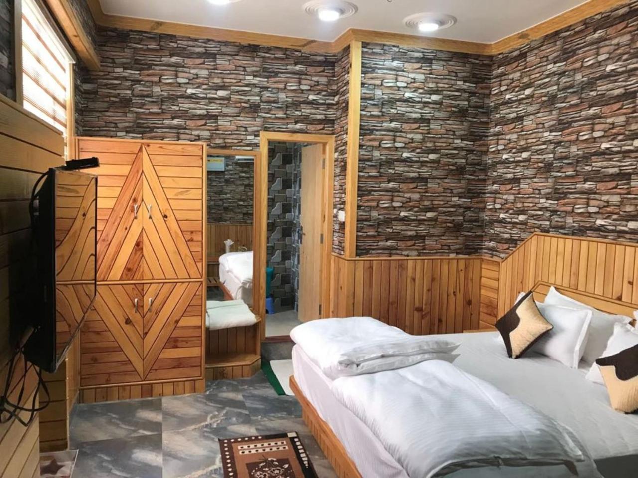 Oyo 37525 Hotel Mall Palace Pithorāgarh Екстериор снимка